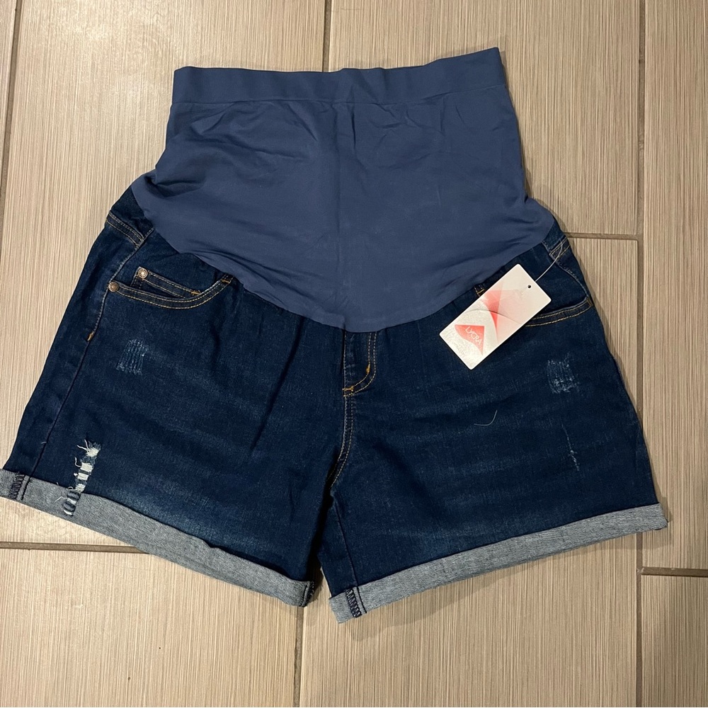 NWT Maternity Pull on Shorts